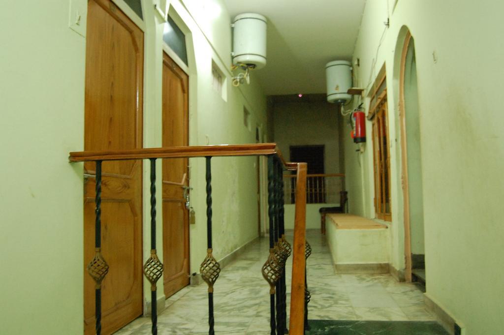 Puja Guest House Варанасі Екстер'єр фото